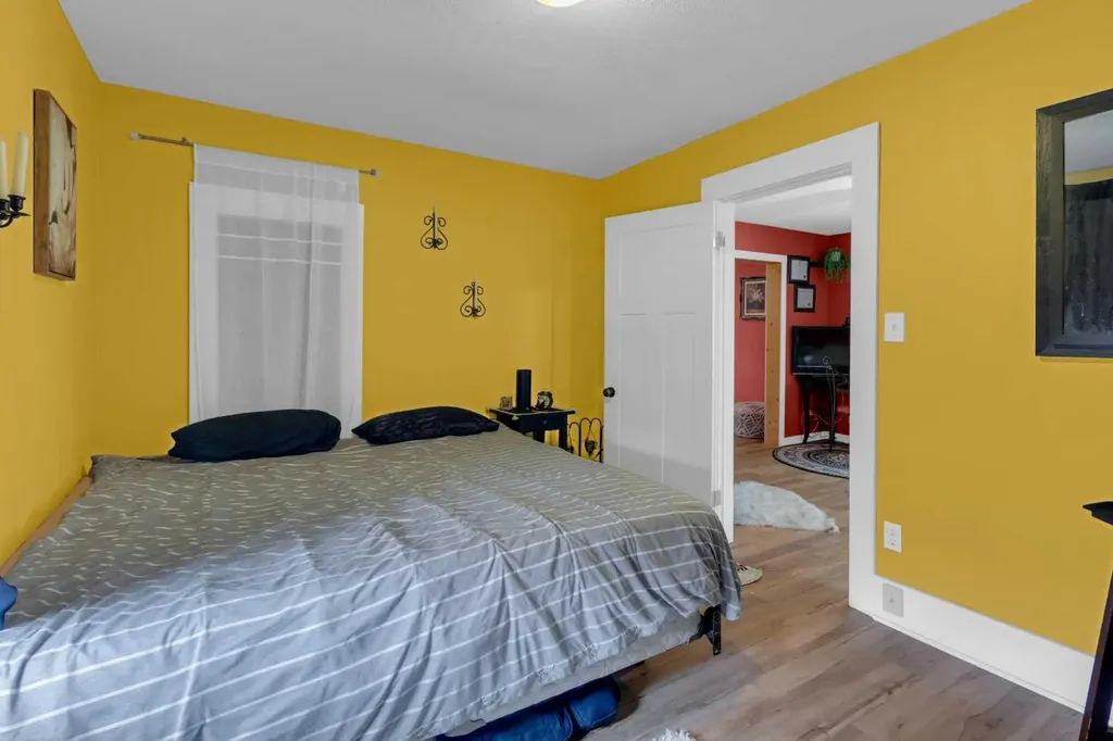 215 4 Street Irricana AB T0M1B0