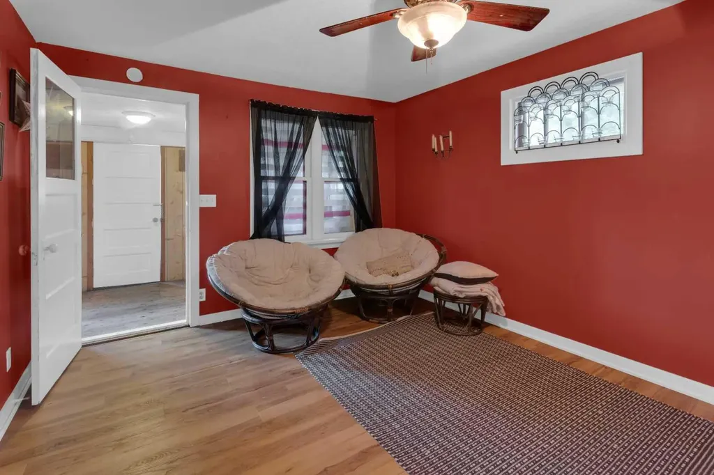 215 4 Street Irricana AB T0M1B0