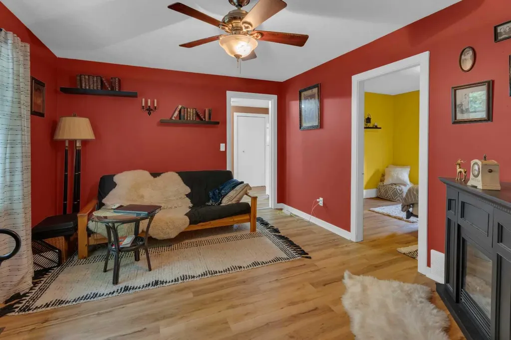 215 4 Street Irricana AB T0M1B0