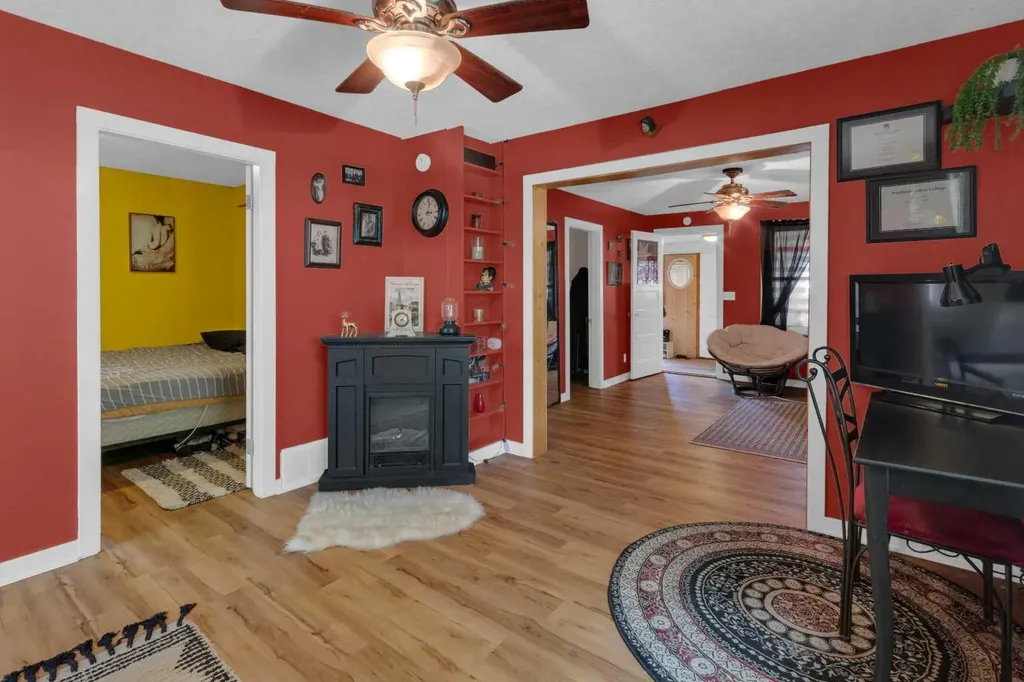 215 4 Street Irricana AB T0M1B0