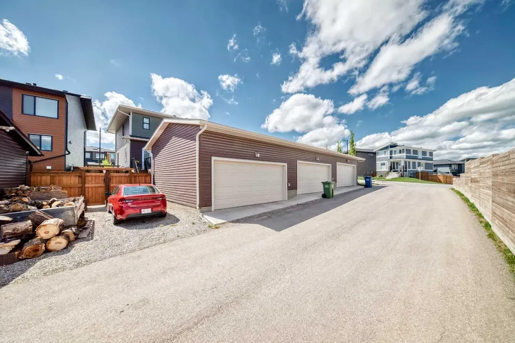 116 Precedence Way Cochrane AB T4C 2T5