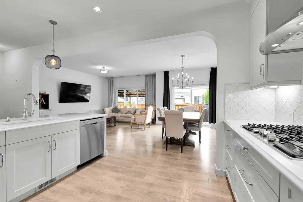 154 Buckskin Way Cochrane AB T4C2R7
