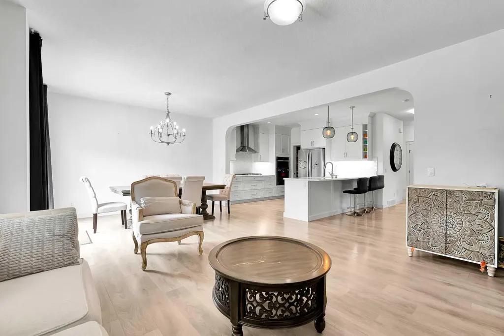 154 Buckskin Way Cochrane AB T4C2R7