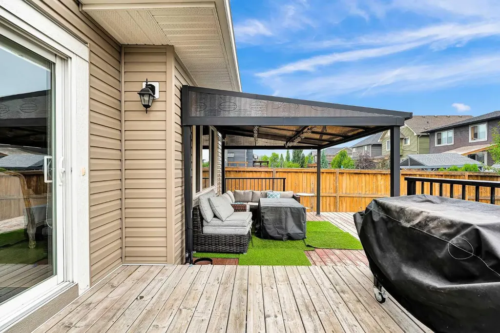 154 Buckskin Way Cochrane AB T4C2R7