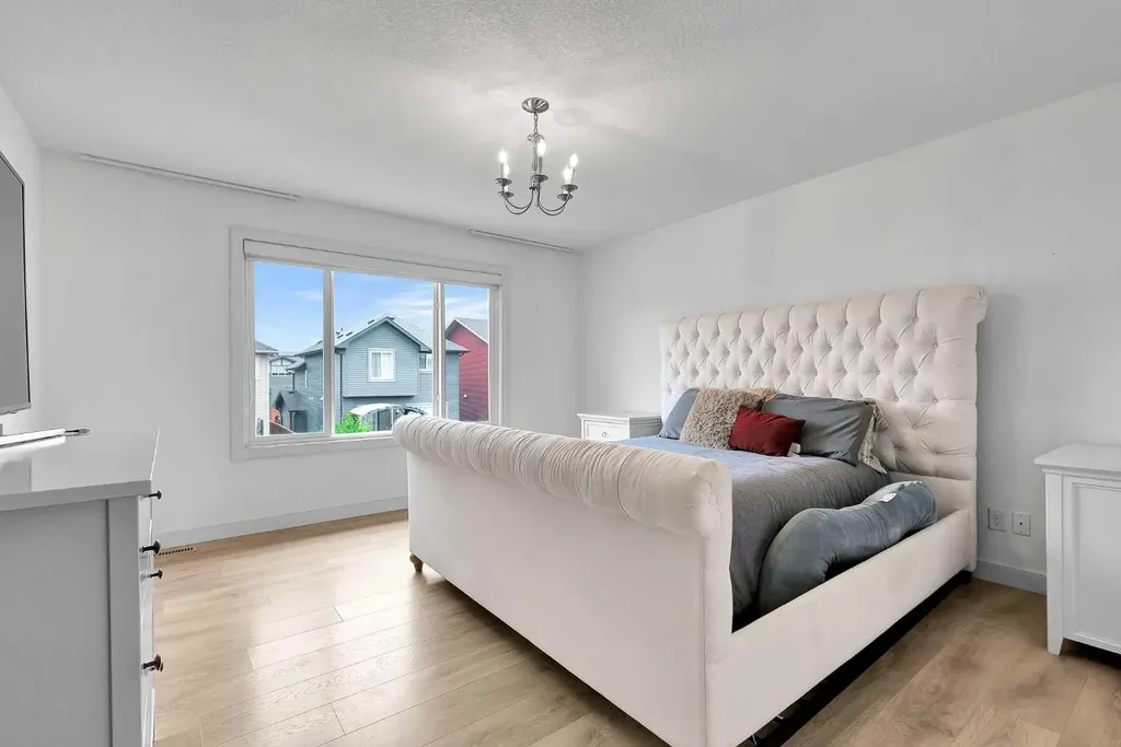 154 Buckskin Way Cochrane AB T4C2R7