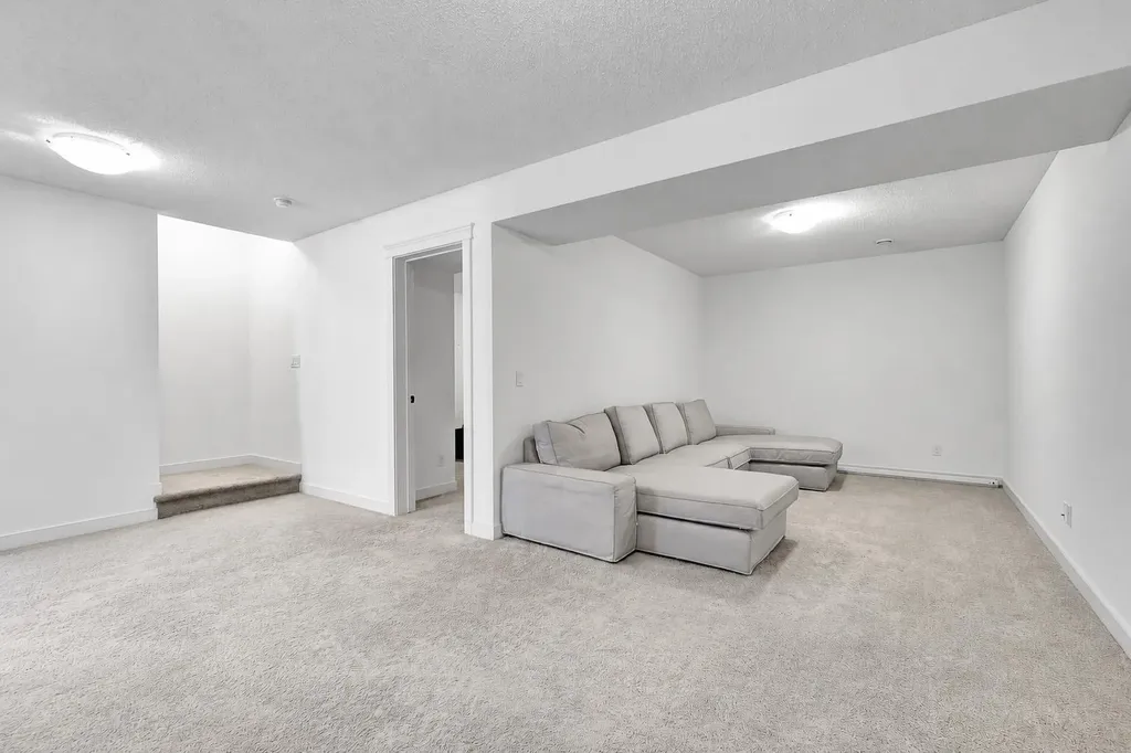 154 Buckskin Way Cochrane AB T4C2R7
