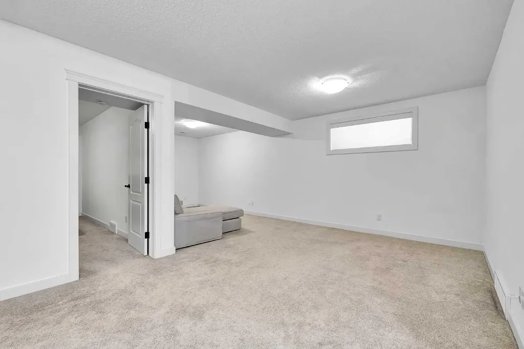 154 Buckskin Way Cochrane AB T4C2R7