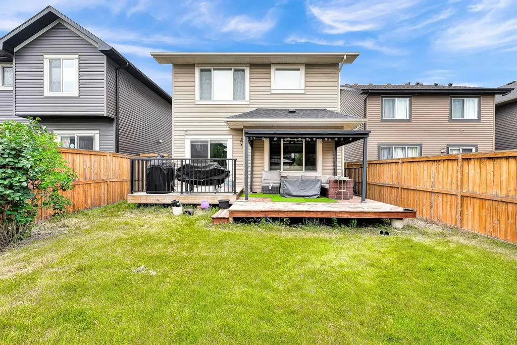 154 Buckskin Way Cochrane AB T4C2R7