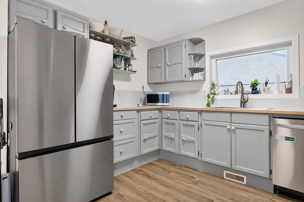 6420 18 Street SE Calgary AB T2C 0M5