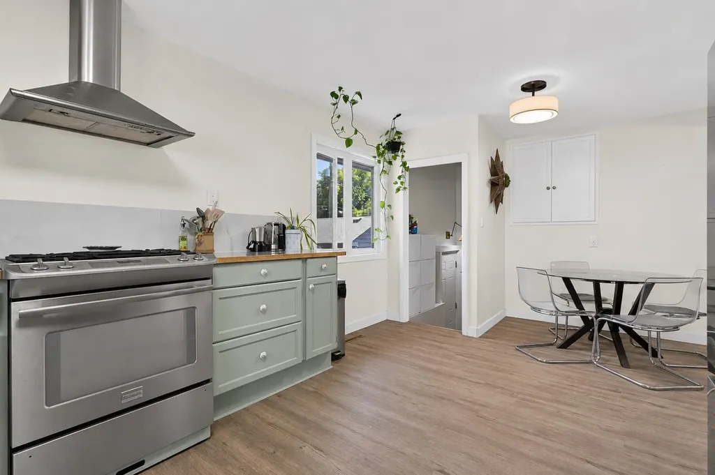 6420 18 Street SE Calgary AB T2C 0M5