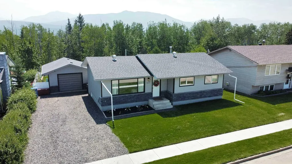 10237 97 Avenue Grande Cache AB T0E0Y0