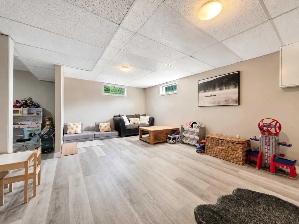 10237 97 Avenue Grande Cache AB T0E0Y0