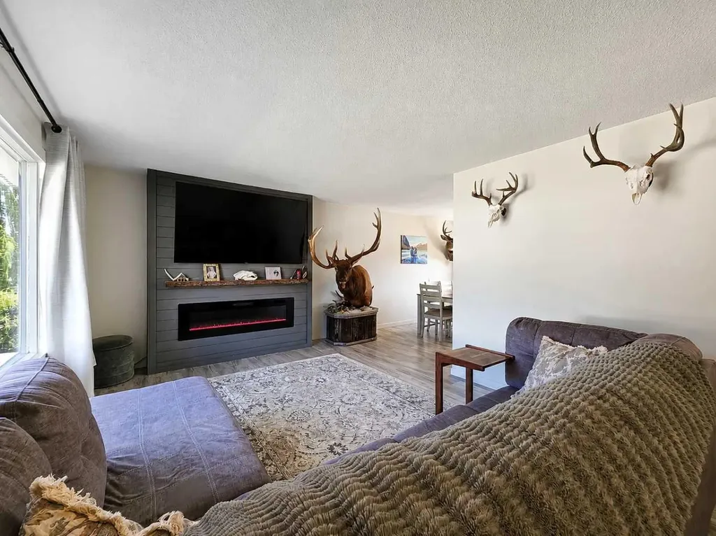 10237 97 Avenue Grande Cache AB T0E0Y0
