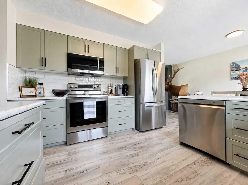 10237 97 Avenue Grande Cache AB T0E0Y0