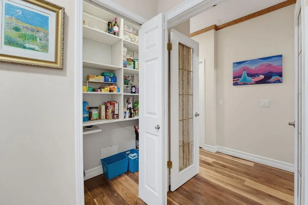 4835 Dalhousie Drive NW Calgary AB T3A 5R7
