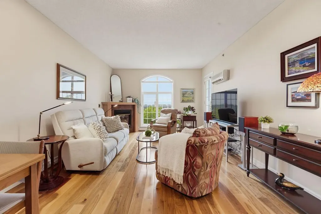 4835 Dalhousie Drive NW Calgary AB T3A 5R7