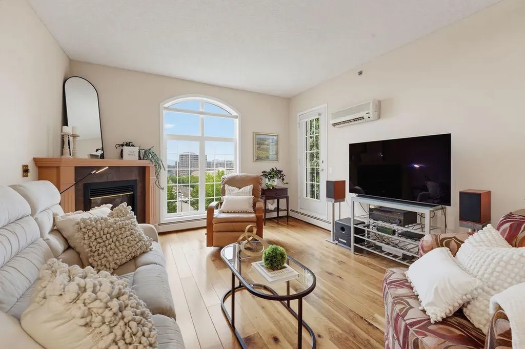 4835 Dalhousie Drive NW Calgary AB T3A 5R7