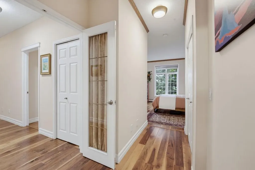 4835 Dalhousie Drive NW Calgary AB T3A 5R7