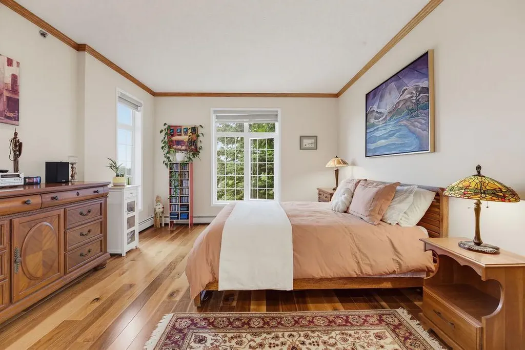 4835 Dalhousie Drive NW Calgary AB T3A 5R7