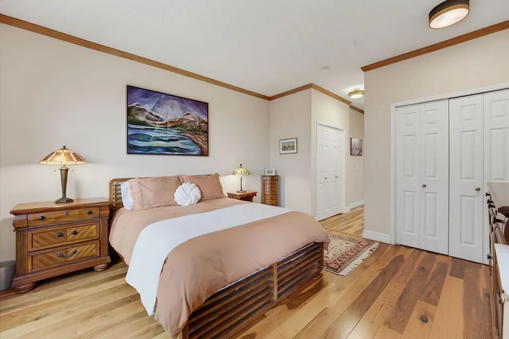 4835 Dalhousie Drive NW Calgary AB T3A 5R7