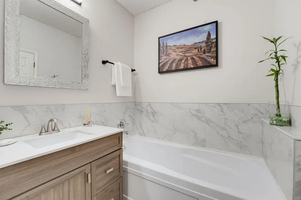 4835 Dalhousie Drive NW Calgary AB T3A 5R7