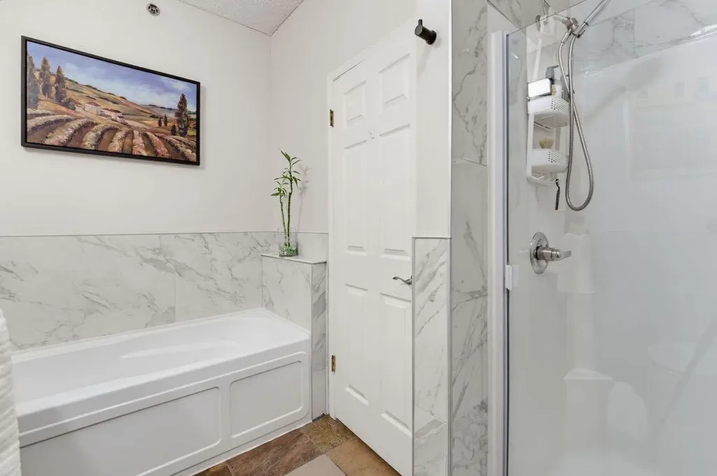 4835 Dalhousie Drive NW Calgary AB T3A 5R7