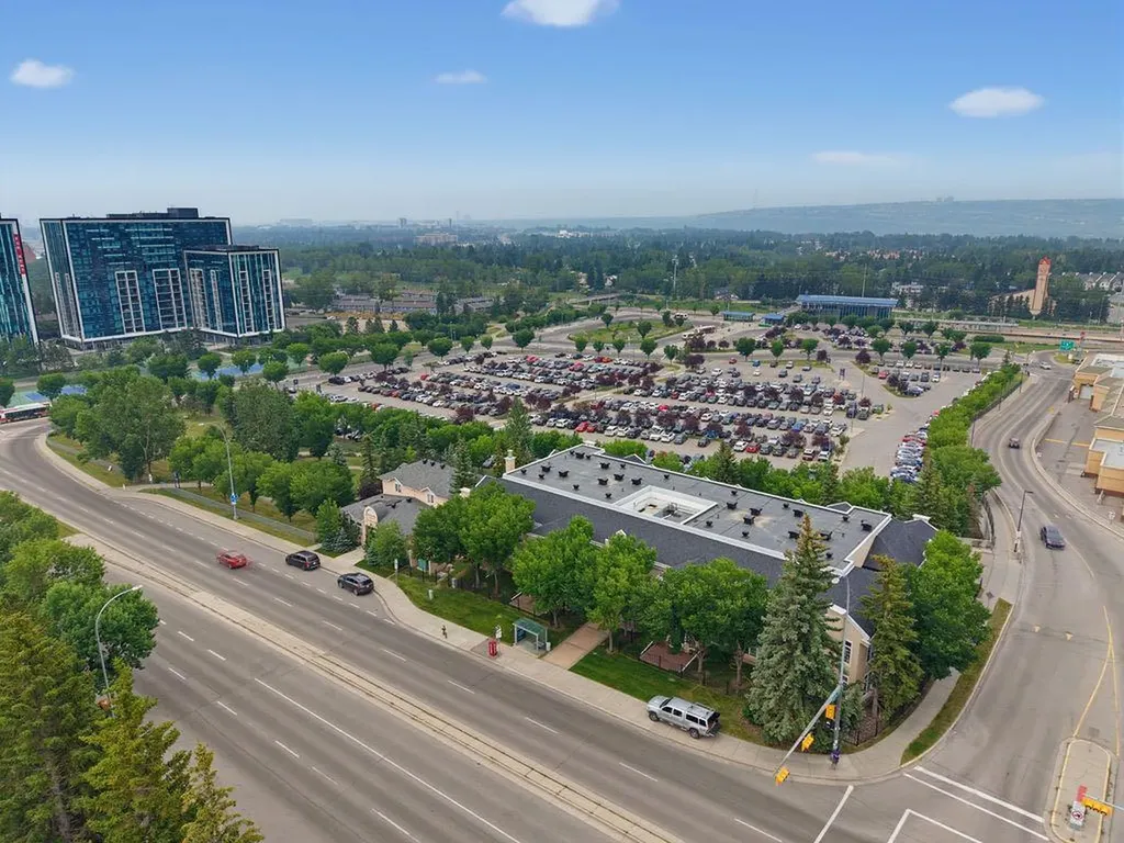 4835 Dalhousie Drive NW Calgary AB T3A 5R7