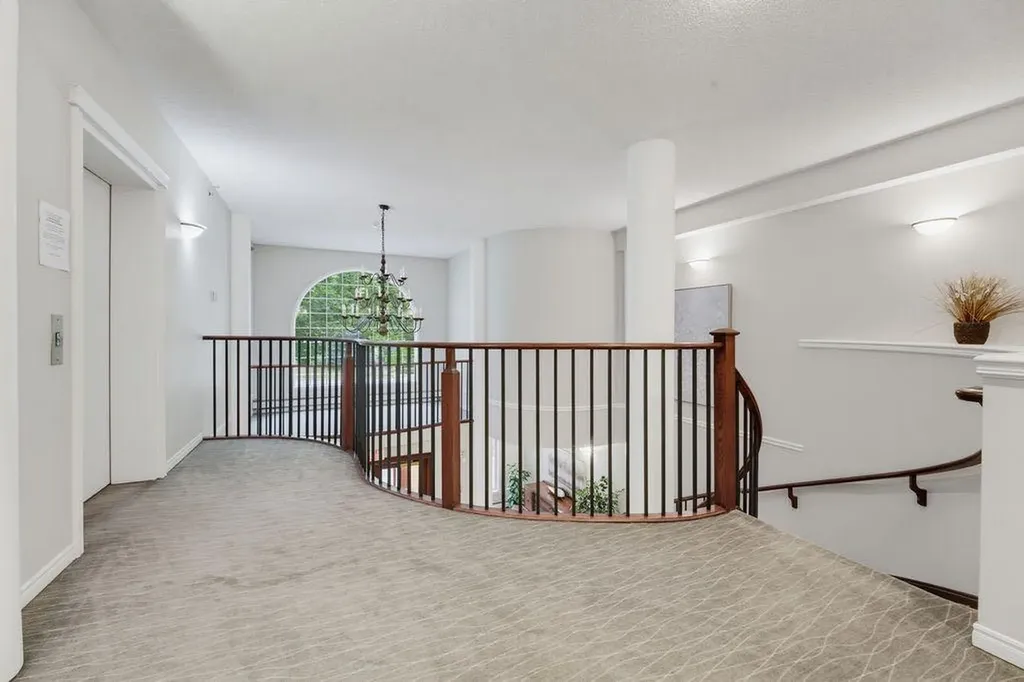 4835 Dalhousie Drive NW Calgary AB T3A 5R7