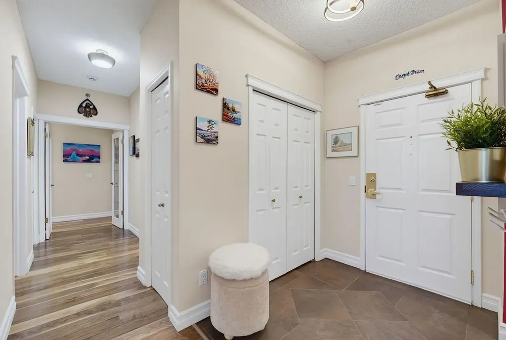 4835 Dalhousie Drive NW Calgary AB T3A 5R7