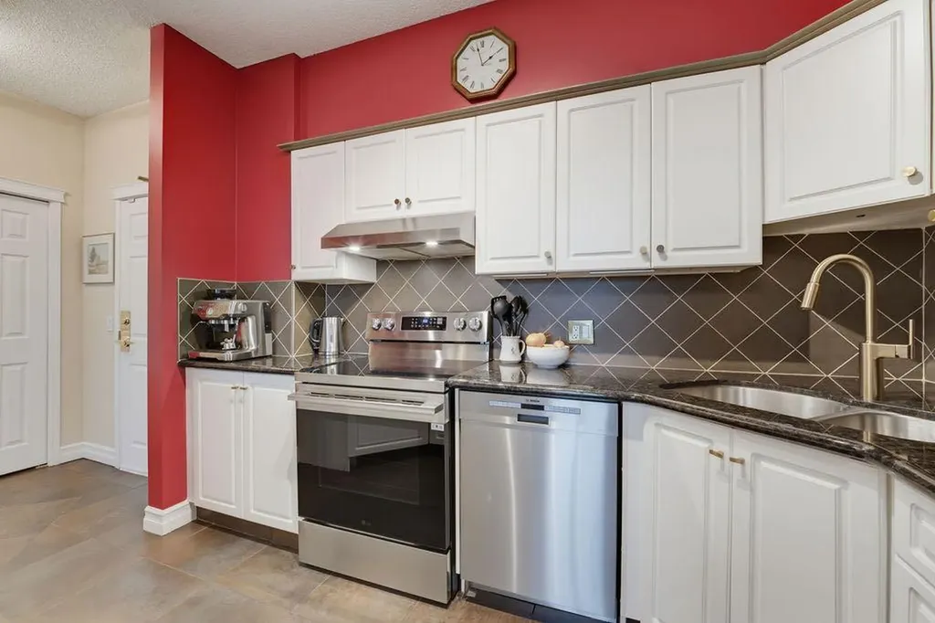 4835 Dalhousie Drive NW Calgary AB T3A 5R7
