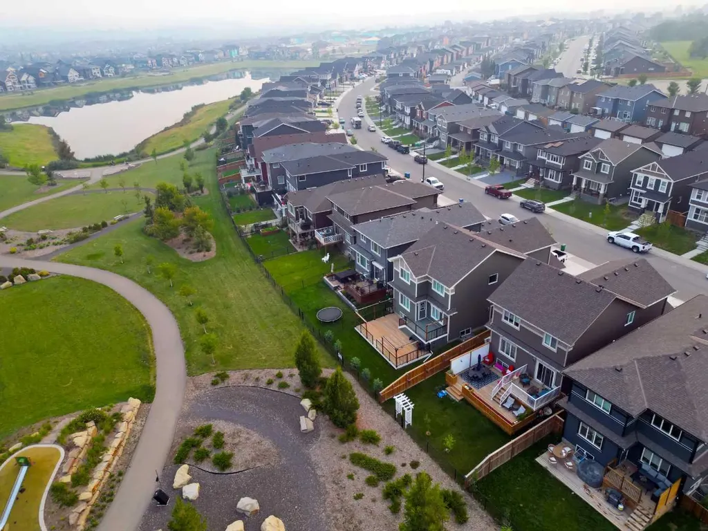 5 Birch Glen Okotoks AB T1S5S9