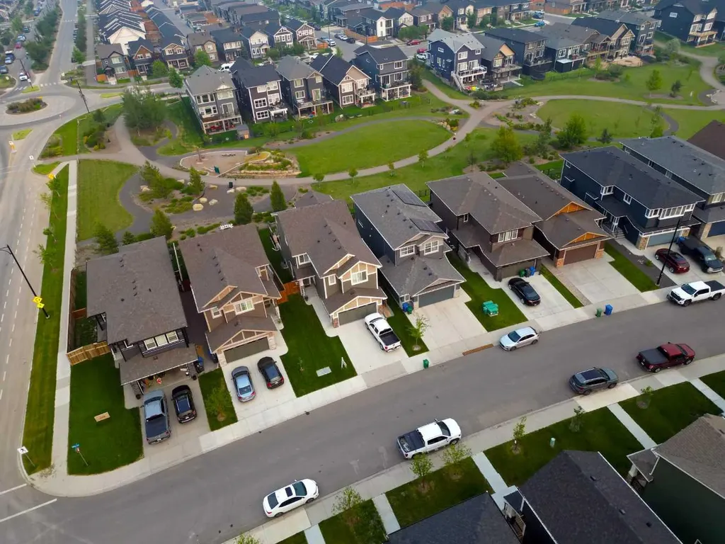 5 Birch Glen Okotoks AB T1S5S9