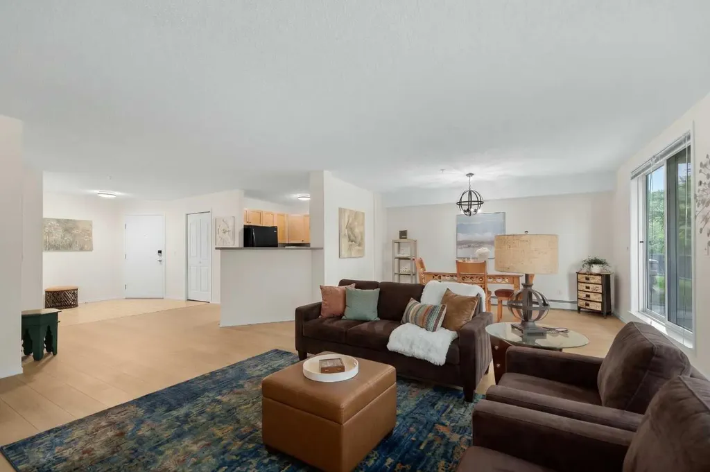 2518 Fish Creek Boulevard SW Calgary AB T2Y 4T6