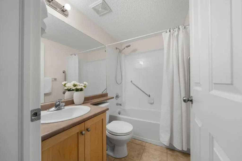 2518 Fish Creek Boulevard SW Calgary AB T2Y 4T6