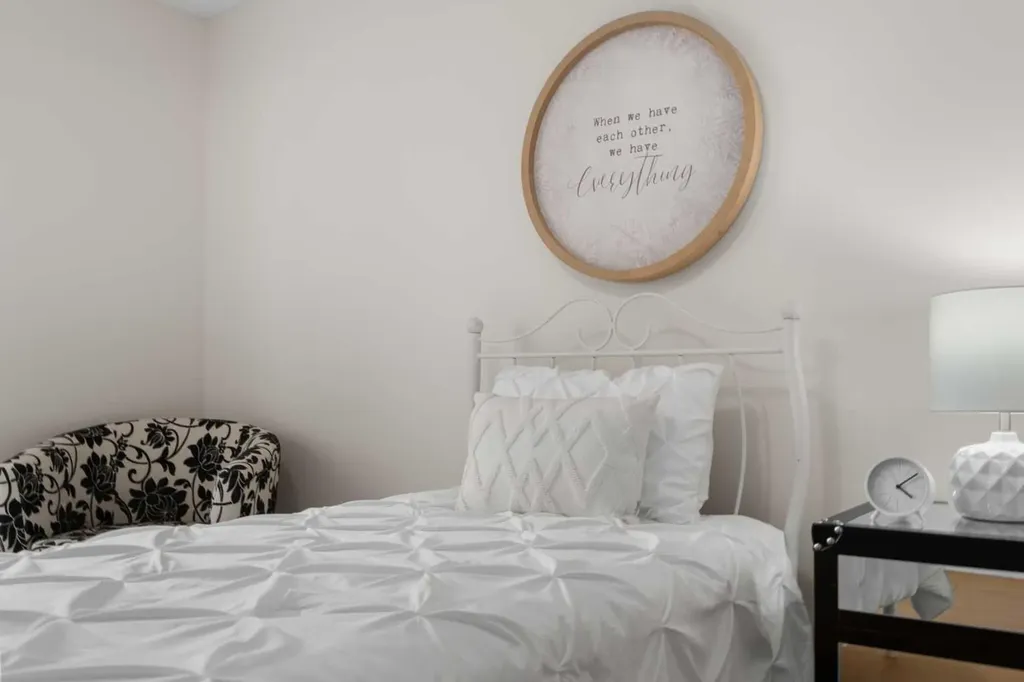 2518 Fish Creek Boulevard SW Calgary AB T2Y 4T6