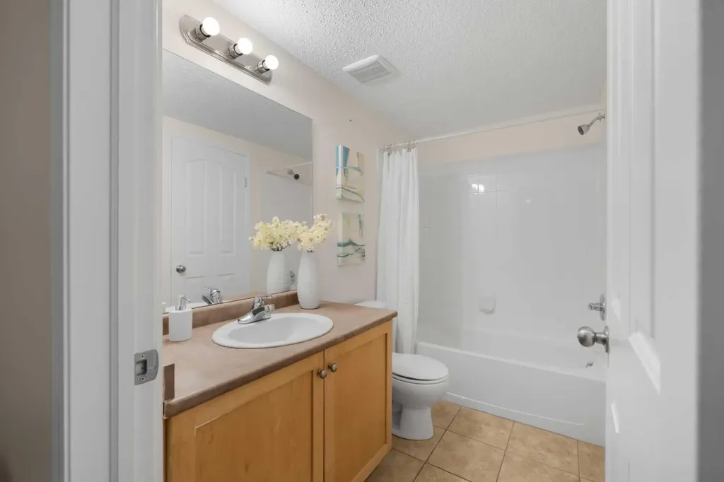 2518 Fish Creek Boulevard SW Calgary AB T2Y 4T6