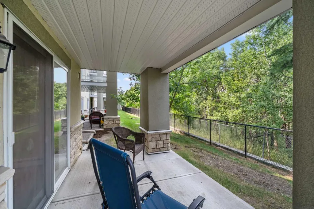 2518 Fish Creek Boulevard SW Calgary AB T2Y 4T6