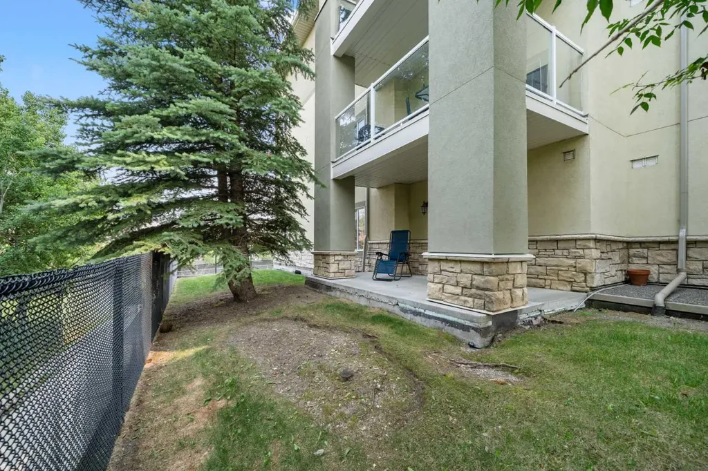 2518 Fish Creek Boulevard SW Calgary AB T2Y 4T6