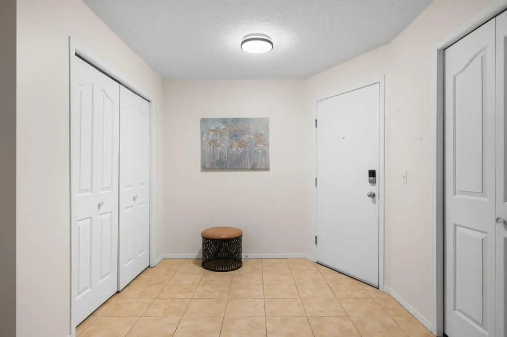 2518 Fish Creek Boulevard SW Calgary AB T2Y 4T6
