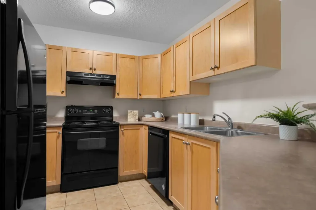 2518 Fish Creek Boulevard SW Calgary AB T2Y 4T6