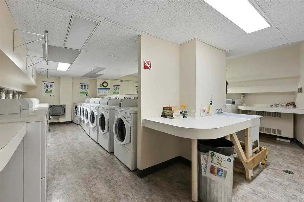 5204 Dalton Drive NW Calgary AB T3A 3H1