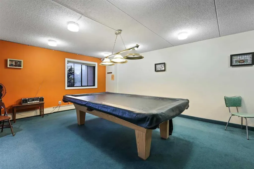 5204 Dalton Drive NW Calgary AB T3A 3H1