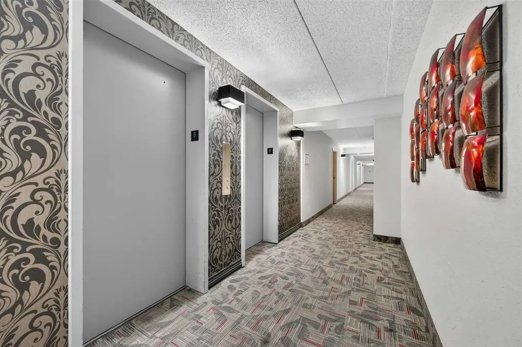 5204 Dalton Drive NW Calgary AB T3A 3H1