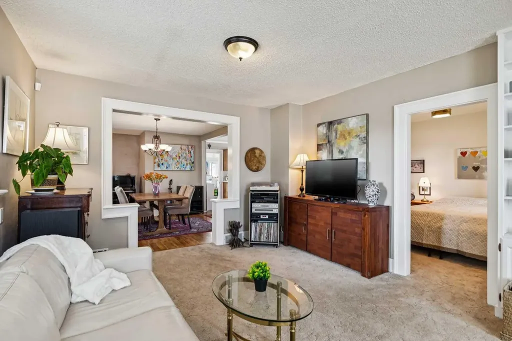 2209 22 Street Nanton AB T0L 1R0