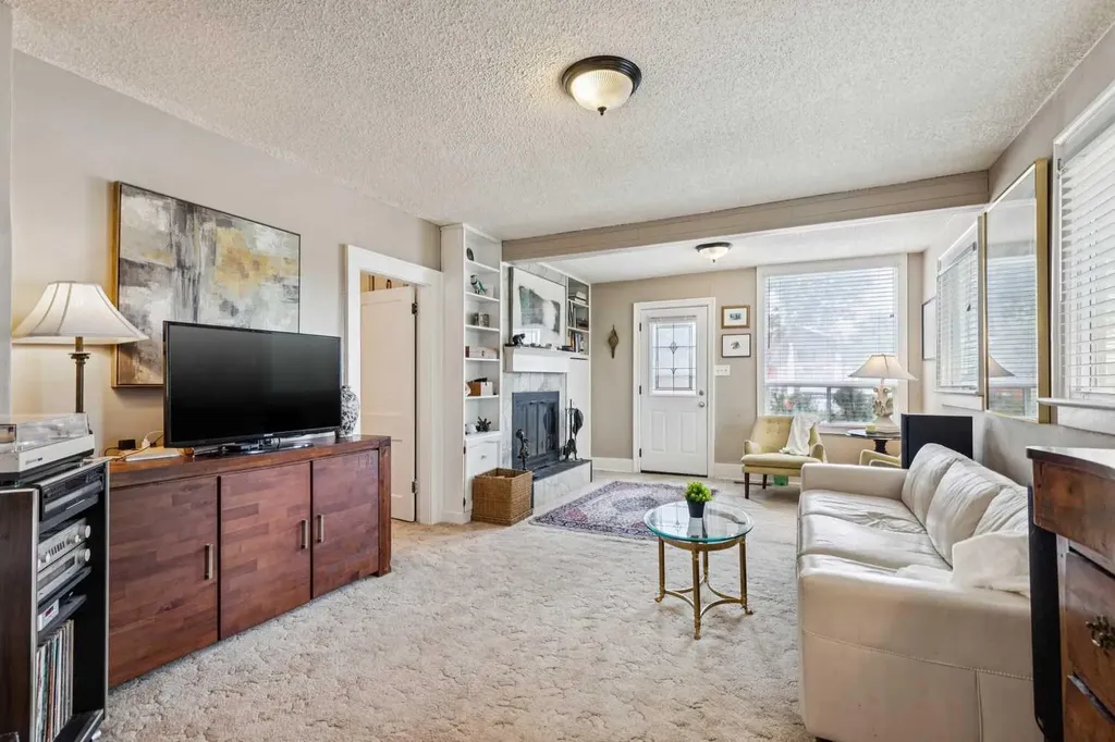 2209 22 Street Nanton AB T0L 1R0