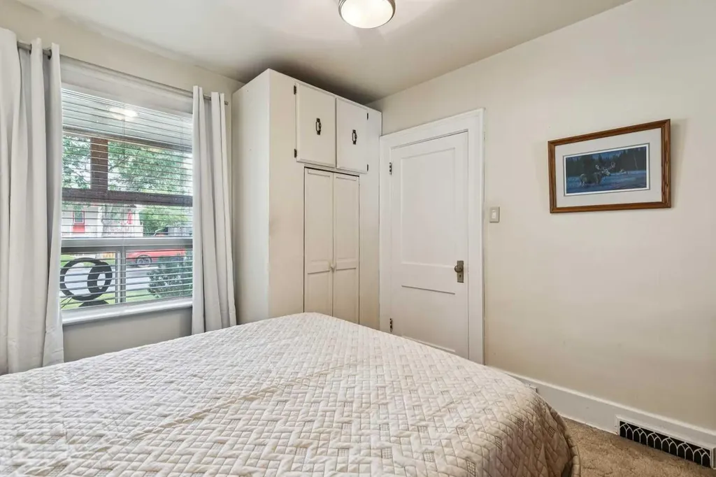 2209 22 Street Nanton AB T0L 1R0