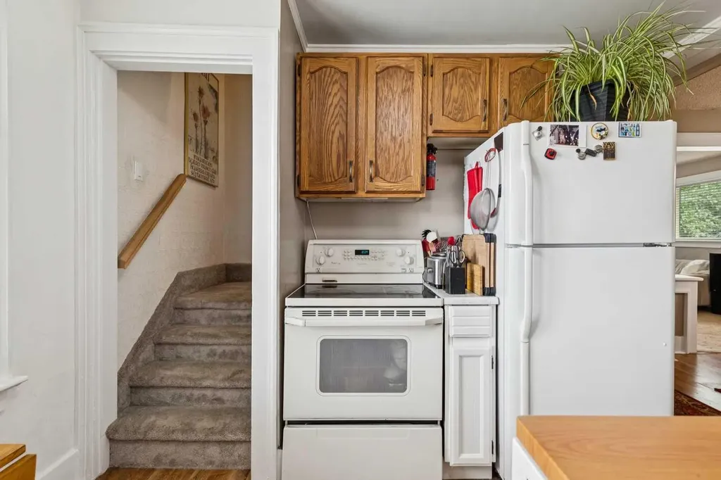 2209 22 Street Nanton AB T0L 1R0
