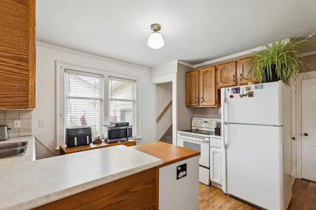 2209 22 Street Nanton AB T0L 1R0