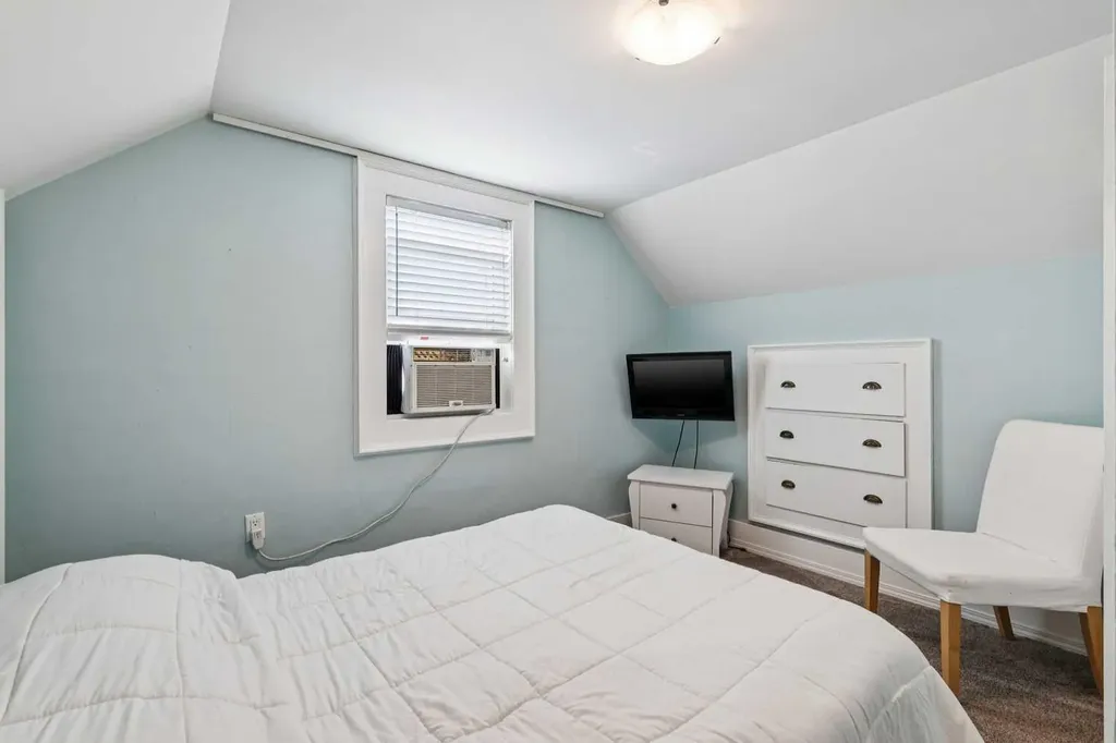 2209 22 Street Nanton AB T0L 1R0