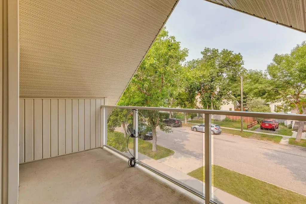 2209 22 Street Nanton AB T0L 1R0